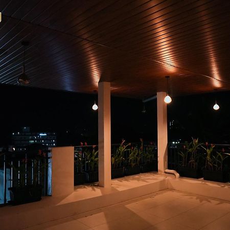 Hotel Cloud Bay Manjeri Екстер'єр фото