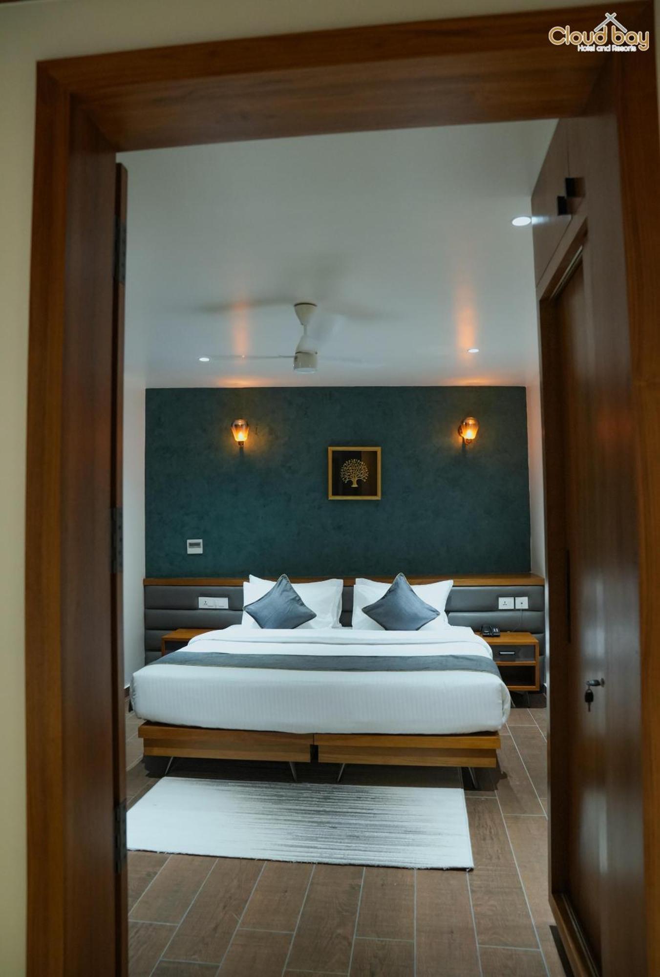 Hotel Cloud Bay Manjeri Екстер'єр фото