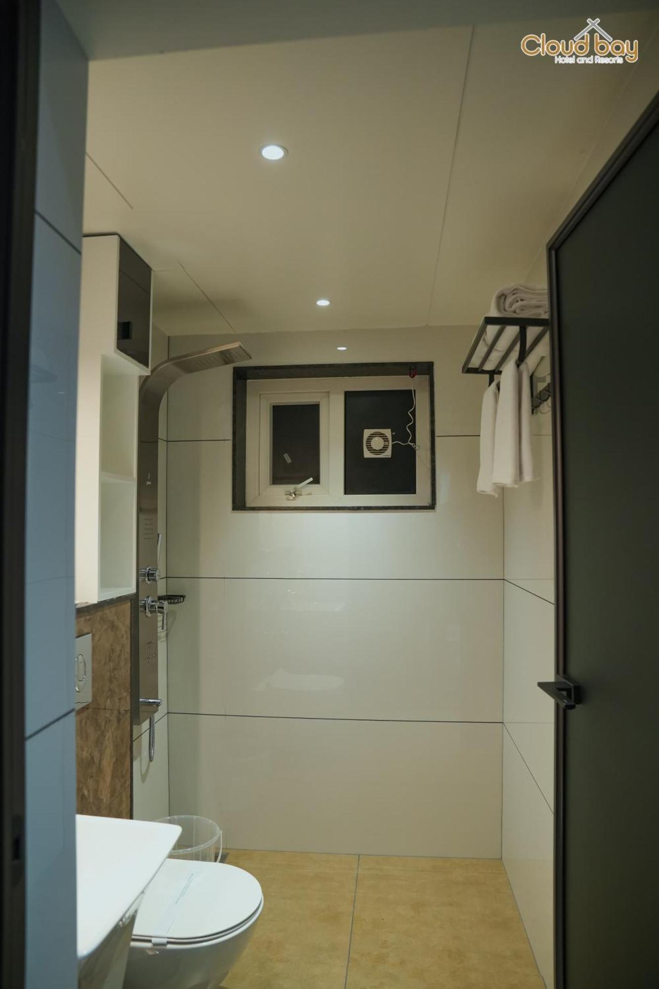 Hotel Cloud Bay Manjeri Екстер'єр фото