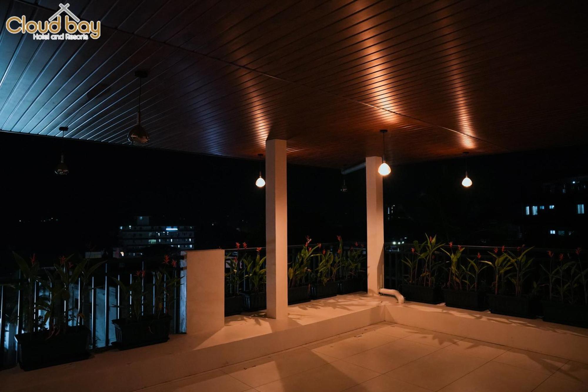 Hotel Cloud Bay Manjeri Екстер'єр фото