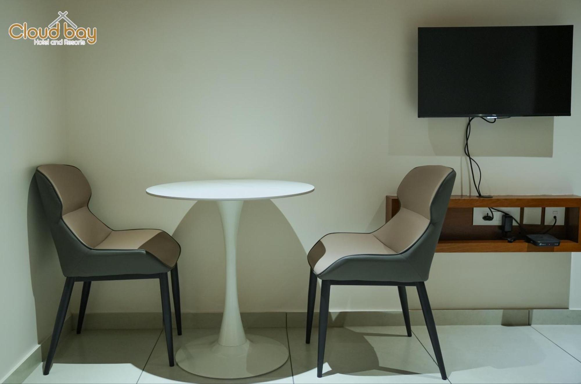 Hotel Cloud Bay Manjeri Екстер'єр фото